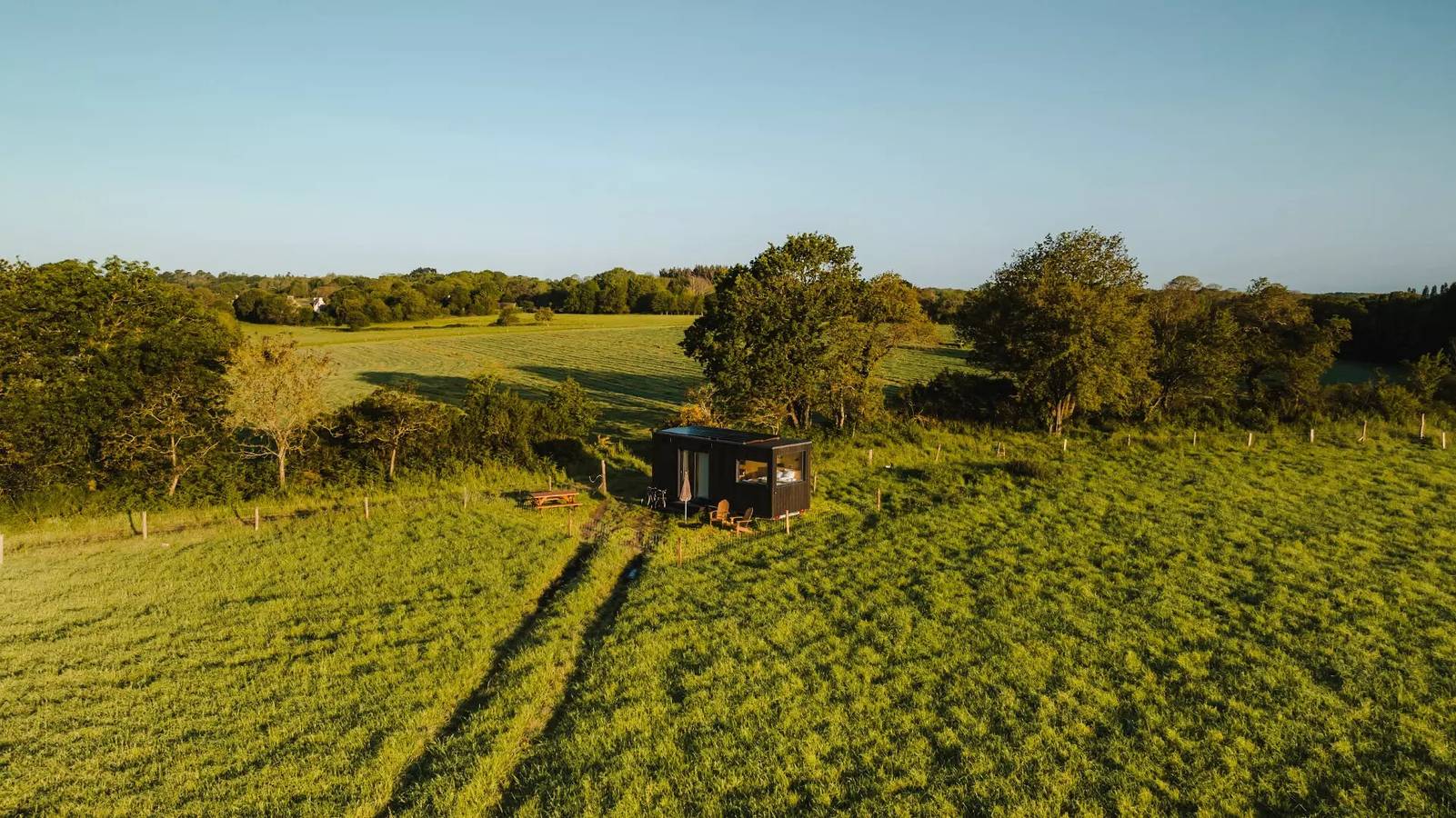 Apartamento entero, Pequeña casa - 2 adultos + 1 niño hasta 12 años in Pont-l'Abbé, Côte de Cornouaille