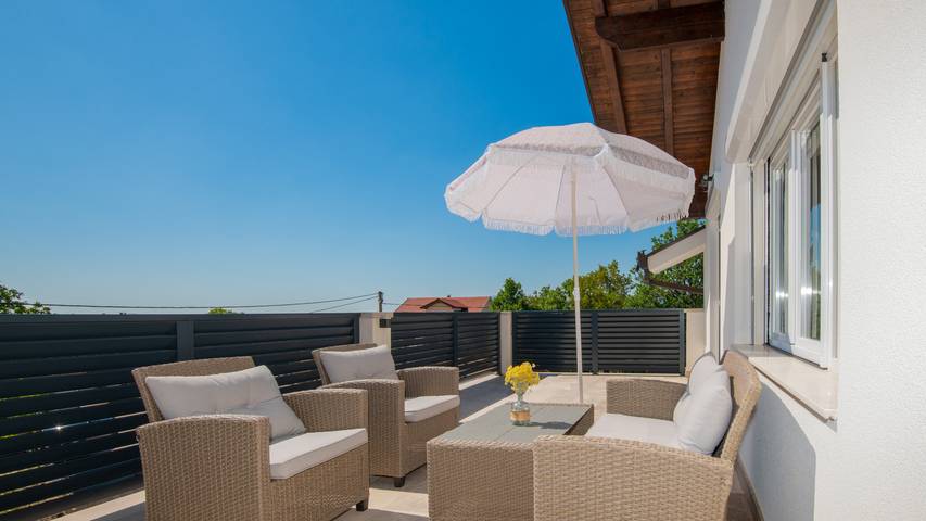 Home Sweet Home - Makarska by Villas Guide in Imotski, Makarska Riviera
