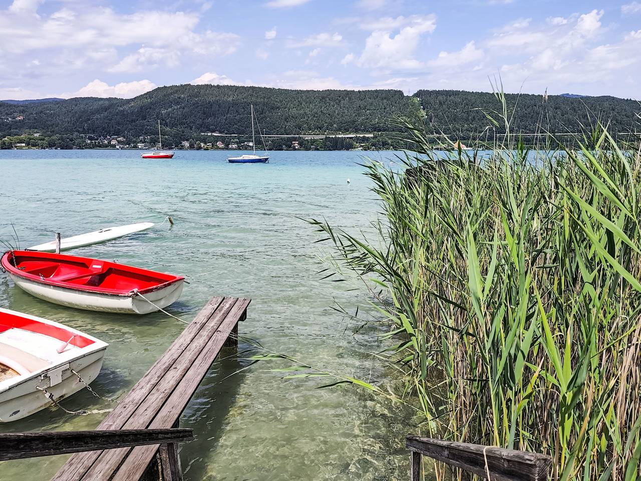 Haus am Waldrand in Velden am Wörther See, Villach-Land