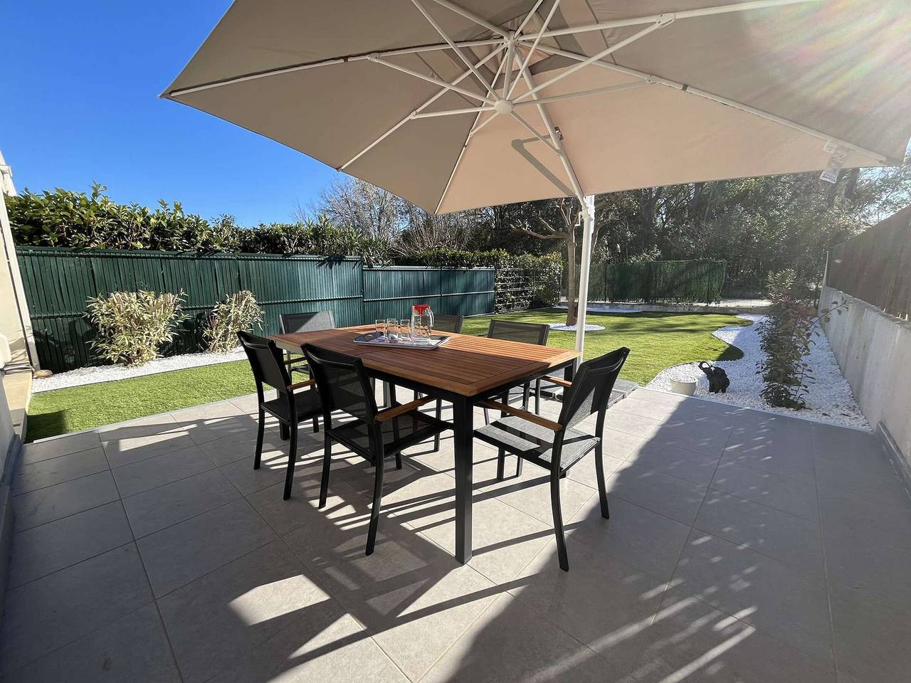 Appartamento intero, Ground-floor apartment with garden, Ac, garage, close to beach, 4 sleeps in Poggio-Mezzana, Corte e dintorni