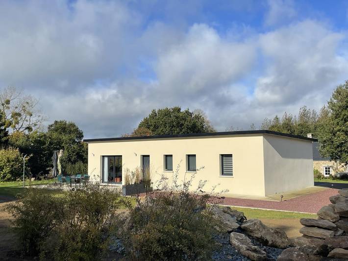 Gîte pour 6 personnes, avec terrasse et jardin