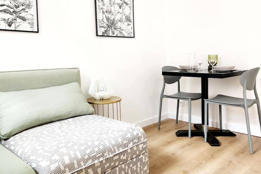 Appartement entier, Calme, entre ville & lac, 56 Celadon in Aix-les-Bains, Région de Chambéry