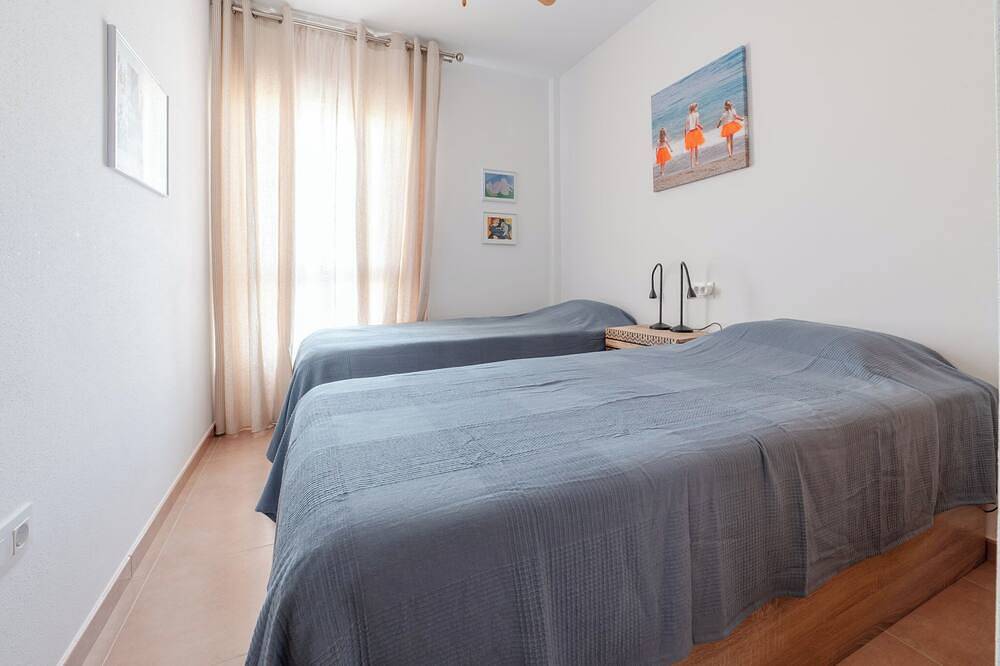 Entire apartment, Fully furnished apartment within walking distance, from beach and port of Garrucha in Garrucha, Costa de Almería