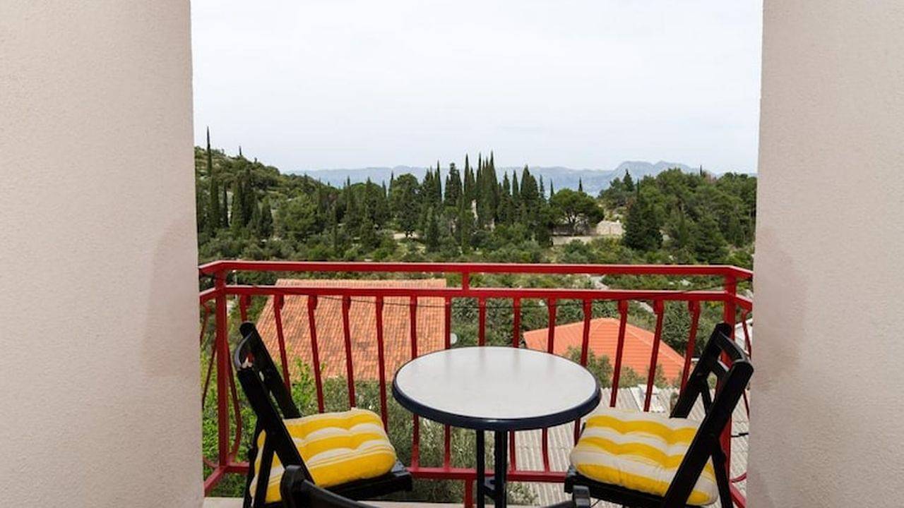 Ganze Ferienwohnung, Ferienwohnung für 5 Personen mit Balkon in Trpanj, Peljesac