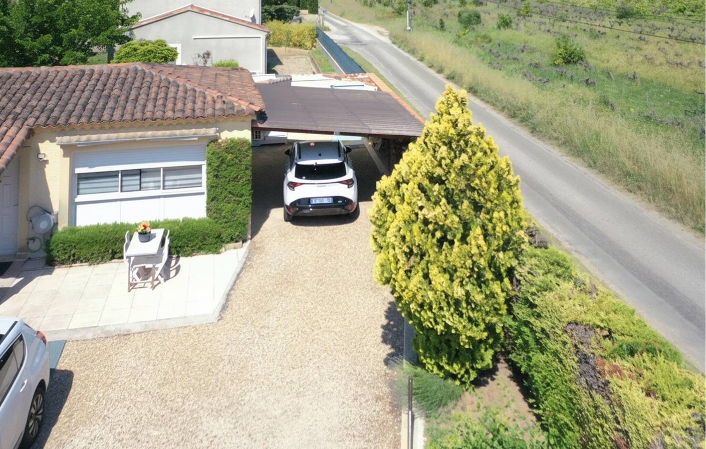 Moderno apartamento vacacional con piscina, jardín y aparcamiento a 2 km de Vaison-la-Romaine in Vaison-la-Romaine, Parque natural regional del Mont Ventoux