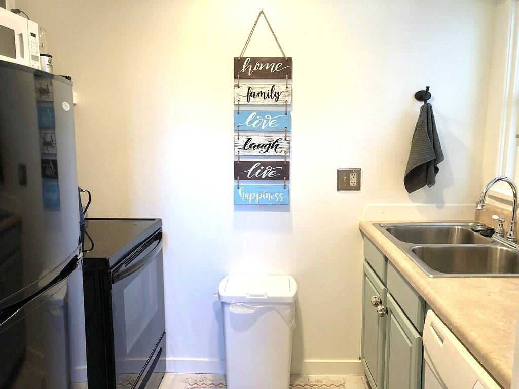 The Downtowner Cottage downtown Mt. Dora Location! Location! Location! in Mount Dora, Lake County