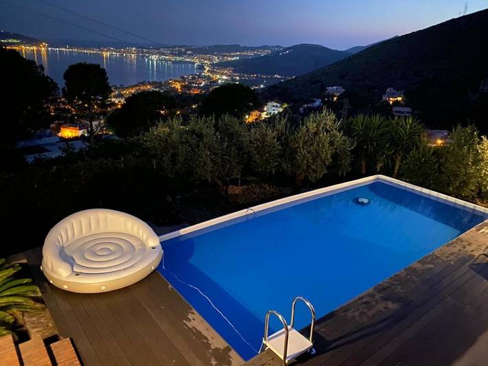 Villa per 8 persone, con Terrazza e Giardino nonché Piscina e Panorama a Formia