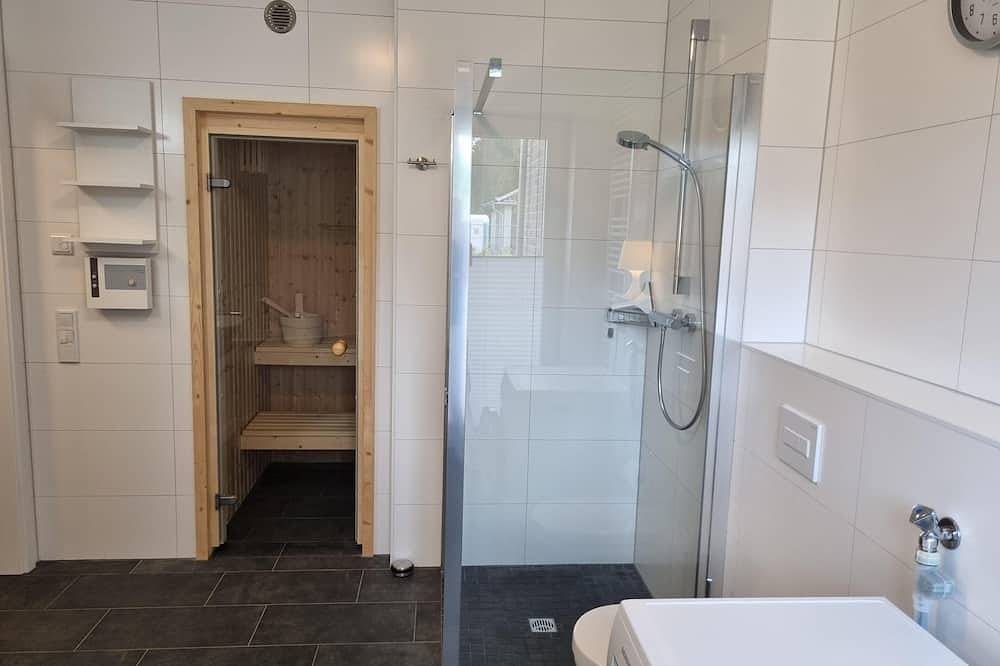 Ganze Wohnung, Park - Apartment 01 im Marinapark Scharmützelsee, Sauna, Whirlpool, 6 Pers., 98 m² in Storkower See, Wendisch Rietz