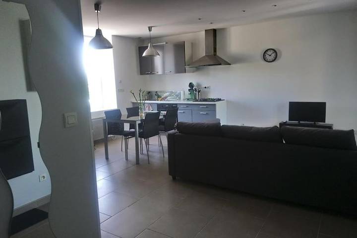 Gîte pour 6 personnes dans Janneyrias - 2