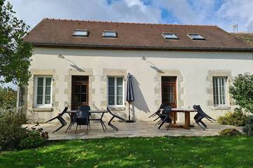 Gîte pour 8 personnes, avec terrasse dans Chailly-en-Gâtinais
