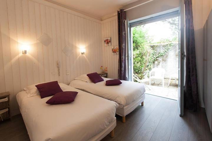 Hôtel pour 2 personnes, avec jardin et terrasse dans Plage du Pigeonnier - 4