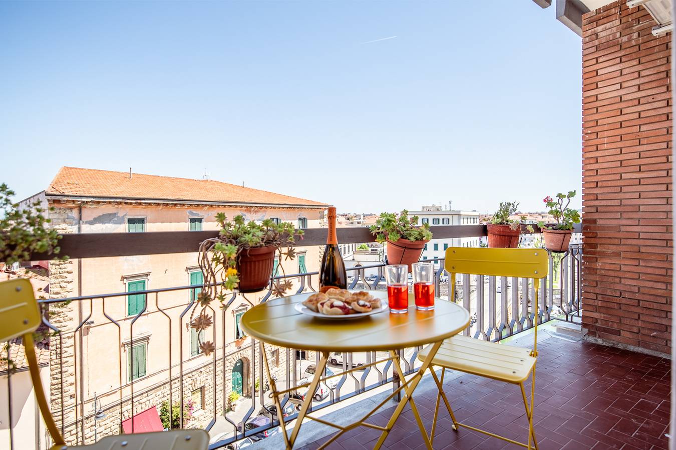 Ganze Wohnung, Surf & Sound B Flat by Pleiades Home in Livorno, Etruskische Küste