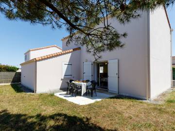 Gîte pour 6 personnes, avec terrasse et jardin à La Plaine-sur-Mer