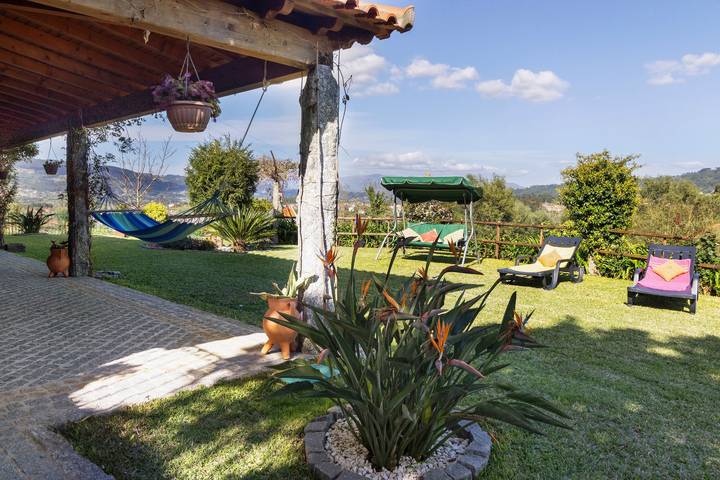 Holiday Home 'Casa Do Soutinho' with Mountain View, Private Terrace and Air Conditioning in Gemieira, Viana do Castelo District