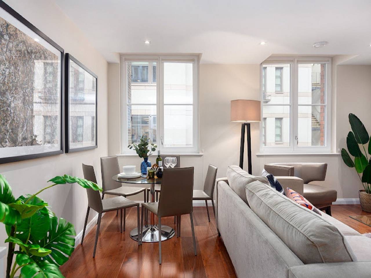 Entire apartment, Chancery Lane, Central London in Downtown, London