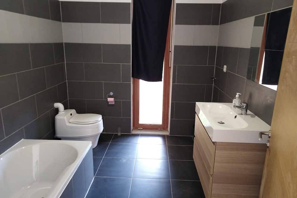 Luxury villa in Ardeche up to 10 people in Saint-Étienne-de-Serre, Parc naturel régional des Monts d'Ardèche