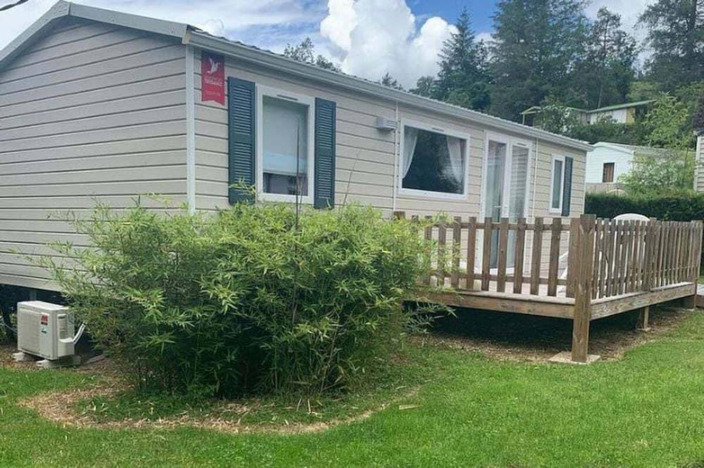Mobil home dans un camping familiale bord de rivière, de sentiers de randonnées in Chazelles-sur-Lyon, Montbrison