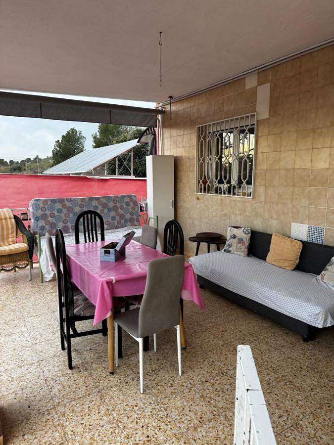 Location de vacances pour 7 personnes, avec piscine ainsi que jardin et vue, animaux acceptés à Llíria - 3