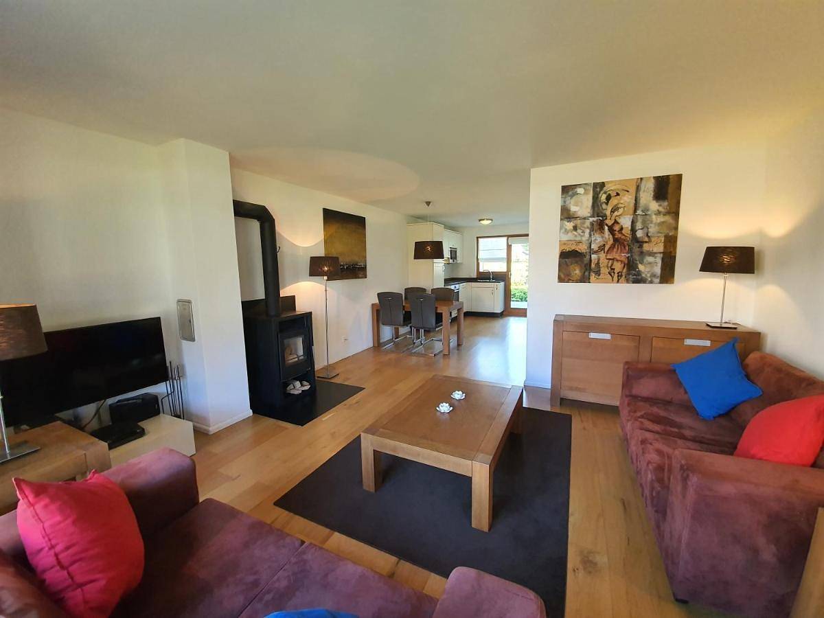 Ganze Wohnung, Ferienwohnung für 4 Personen mit Balkon in Walensee (Heidiland), Quarten