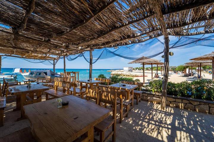 Camping für 4 Personen, mit Garten und Ausblick auf Pag - 4