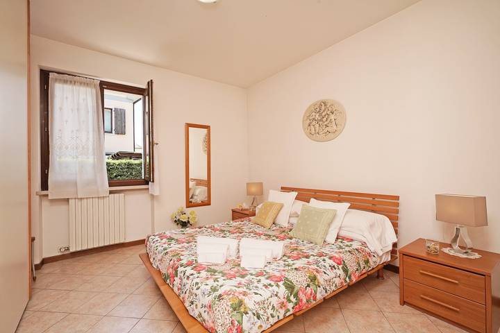 Entire apartment, Bright apartment in a central location - In Centro a Torri del Benaco in Torri del Benaco, Garda Mountains
