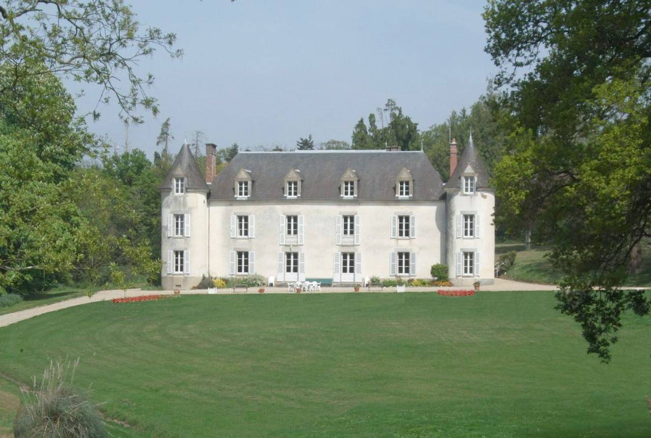 Château de La Ville-Huë in Guer, Région de Vannes