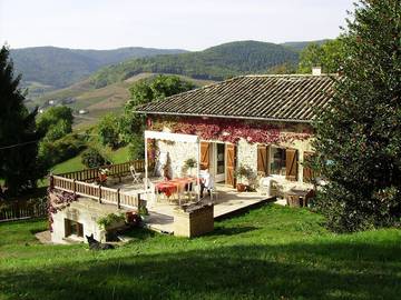 Chambre d’hôte pour 4 personnes, avec jardin à Marchampt