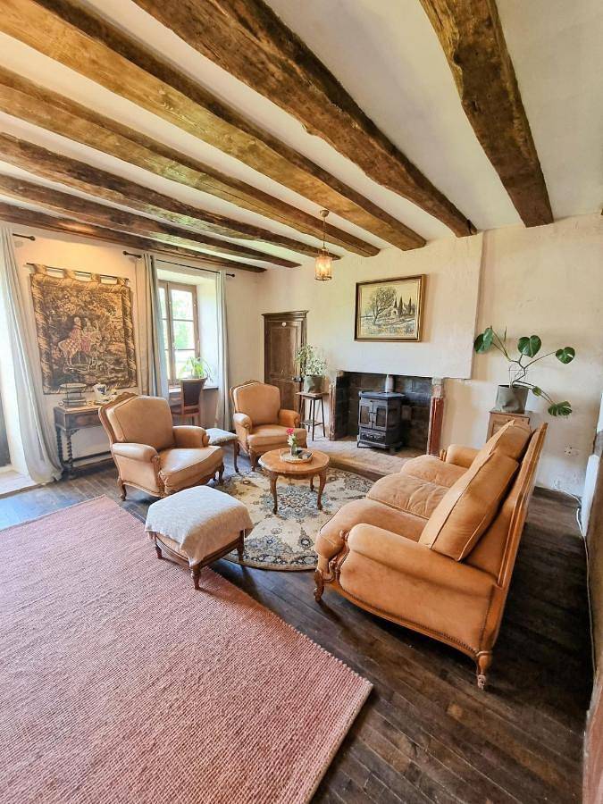 L'ancien Presbytère in La Celle-en-Morvan, Région d'Autun