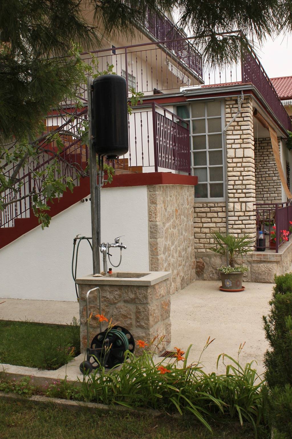 Ganze Wohnung, 1-Zimmer-Ferienwohnung mit Balkon und Meerblick Starigrad, Paklenica A-6627-a in Starigrad Paklenica, Starigrad