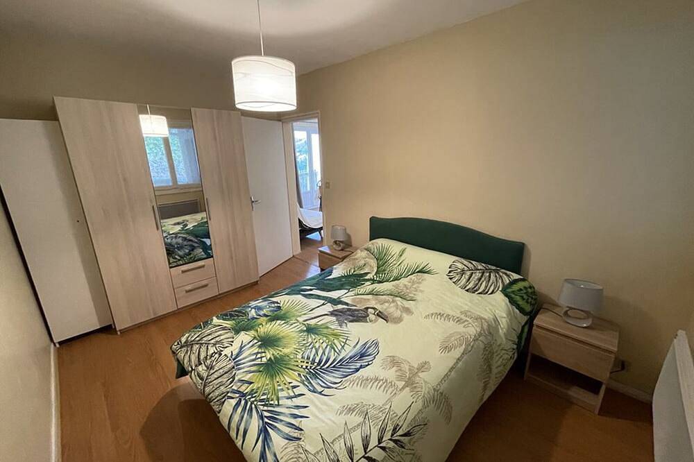Entire apartment, Spacious T2 with balcony near slopes in Le Lioran in Le Lioran, Laveissière