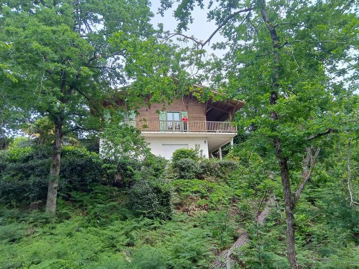 Gîte pour 6 personnes, avec Terrasse ainsi que Jardin et Vue à Biscarrosse