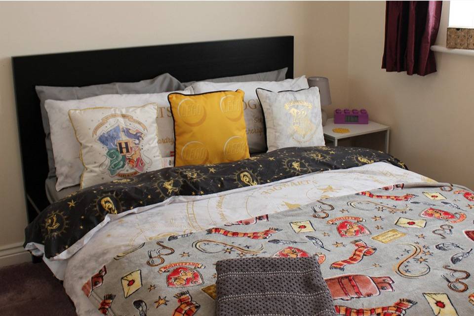 Vacation Rental for 6 Guests in Slough, Berkshire