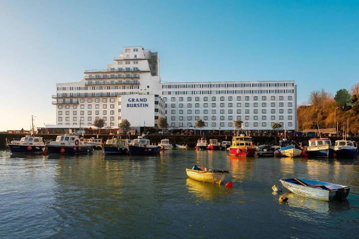 Hôtel pour 10 personnes, avec sauna, animaux acceptés à Folkestone