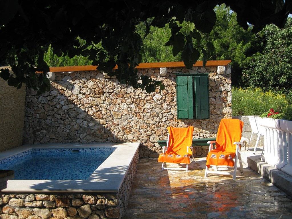 Robinson home in Bol with Seaview, Terrace, Air condition, Wifi (3414-1) in Bol, Brac