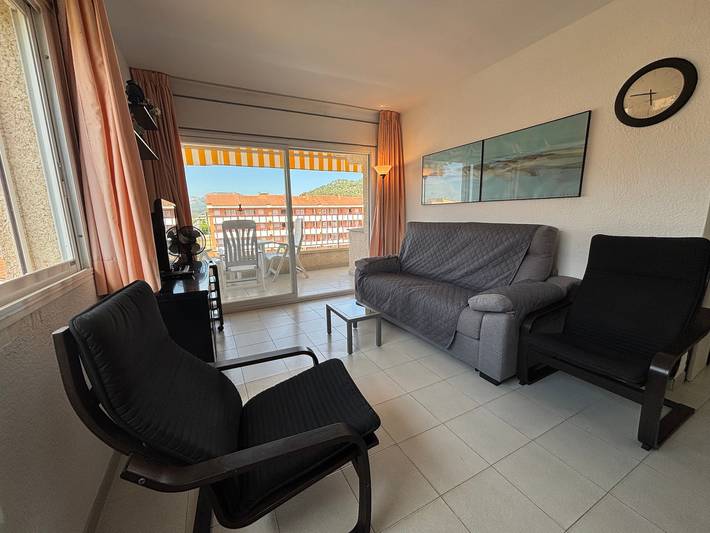 Apartamento entero, Apartamento 'Blaumar B310' con piscina compartida, terraza privada y Wi-Fi in L' Estartit, Estartit