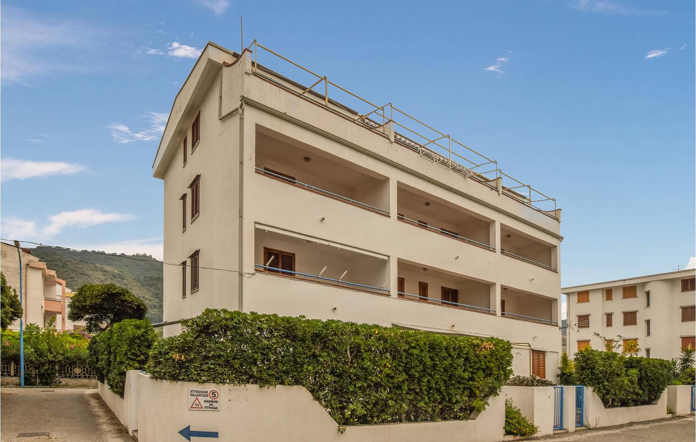 Appartamento intero, Appartamento vista mare con parcheggio, WiFi vicino a Falerna Marina in Nocera Terinese, Provincia di Catanzaro