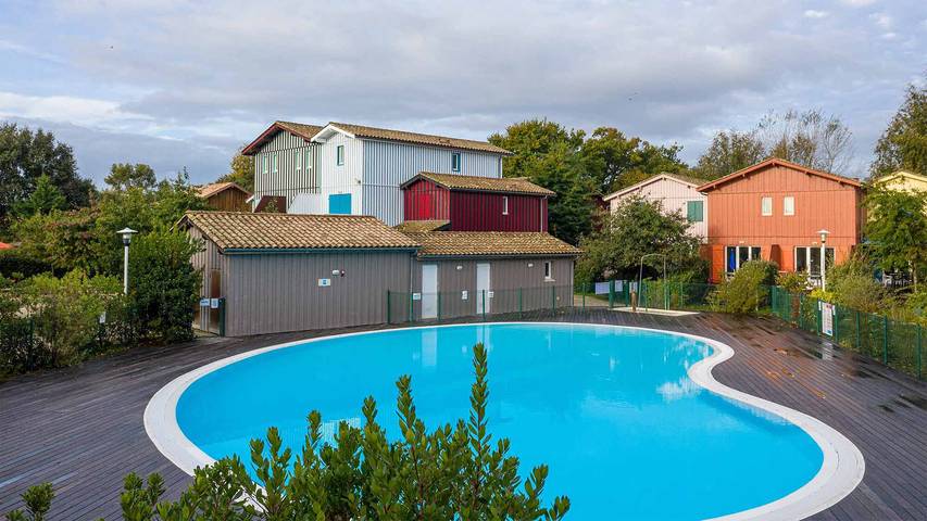 Gîte pour 8 personnes, avec piscine et terrasse, adapté aux familles à Le Teich - 4