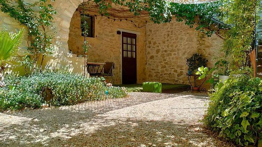 Location de vacances pour 4 personnes, avec terrasse et jardin, animaux acceptés à Fons-sur-Lussan - 3