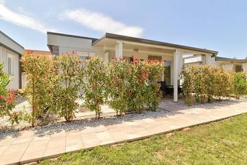 Camping für 6 Personen, mit Garten und Terrasse sowie Pool in Banjole