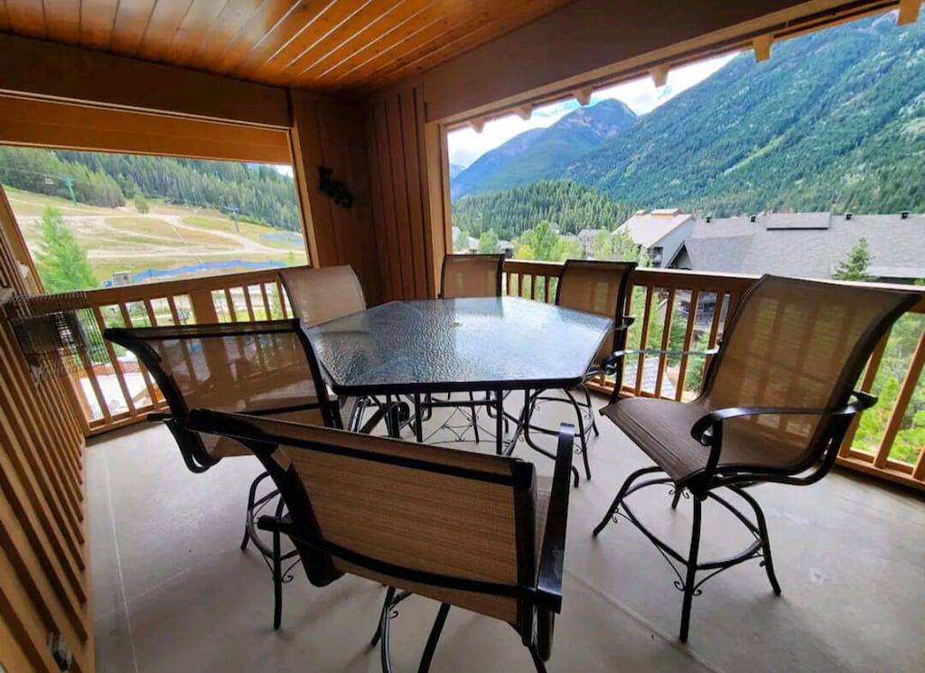 Ganze Wohnung, Lovely 2bdrm Panorama Springs unit overlooking the mountains and pools! in Panorama