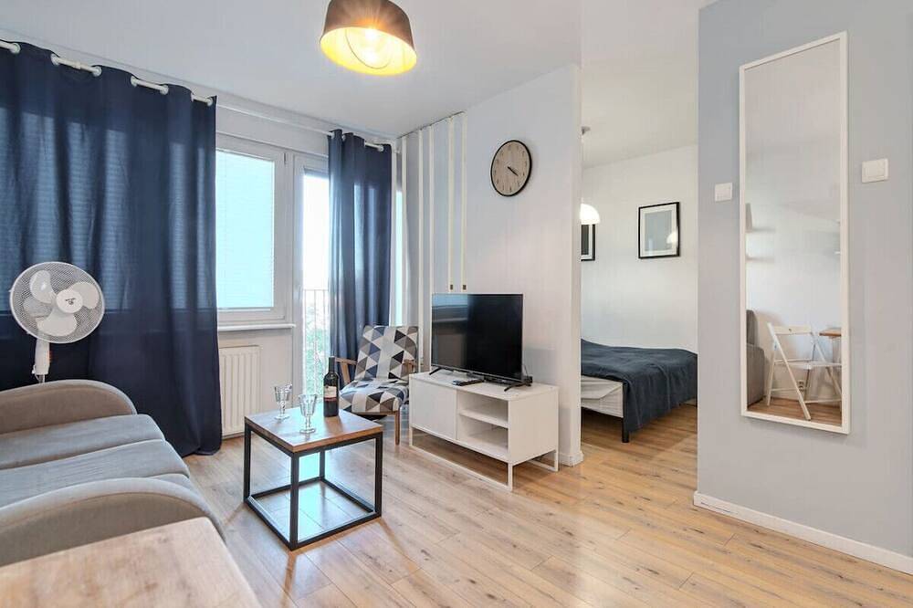 Entire apartment, Gdynia Seaside Apartment - Balcony, Workspace, Bus - by Rentujemy in Gdynia, Tricity