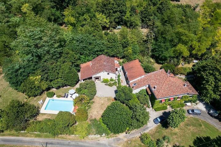 Location de vacances pour 4 personnes, avec piscine à Pont-du-Casse