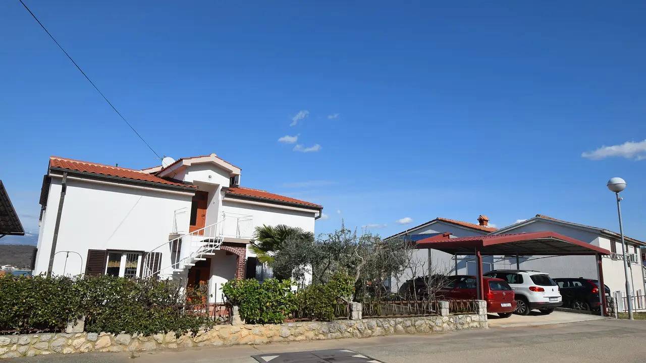 Appartamento vacanze a Njivice a partire da 140€ a notte