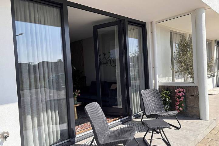 Ganze Wohnung, In Nur Einer Minute Zu Fuss Am Strand! in Katwijk, Niederländische Nordsee