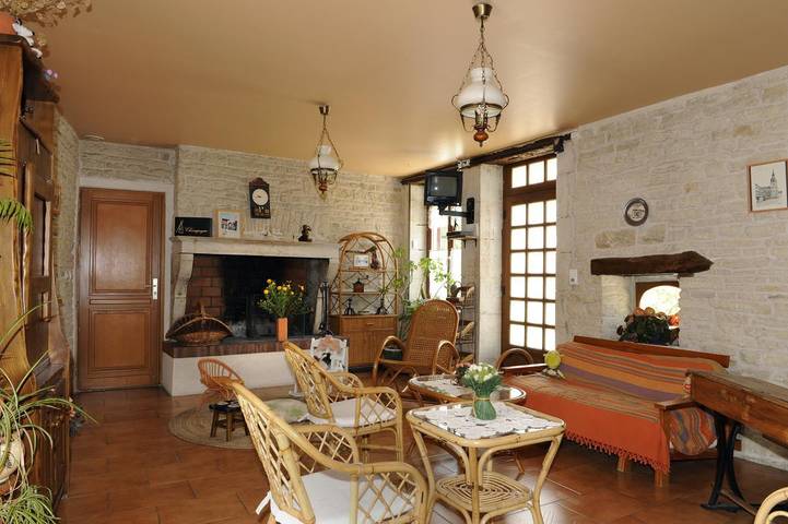 Gîte pour 5 personnes, avec terrasse et jardin dans l' Aube - 4