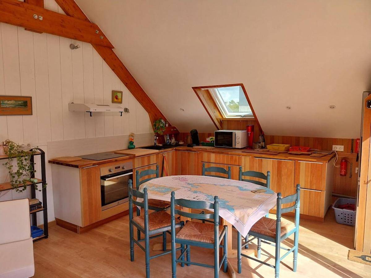 Appartement entier, Three-Bedroom Apartment in Ploemel, Côte des Mégalithes