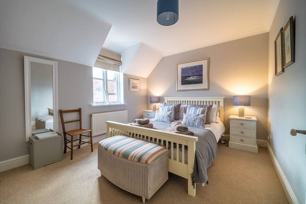 Mahonia Cottage, Burnham Market, Norfolk in Burnham Market, Norfolk Coast
