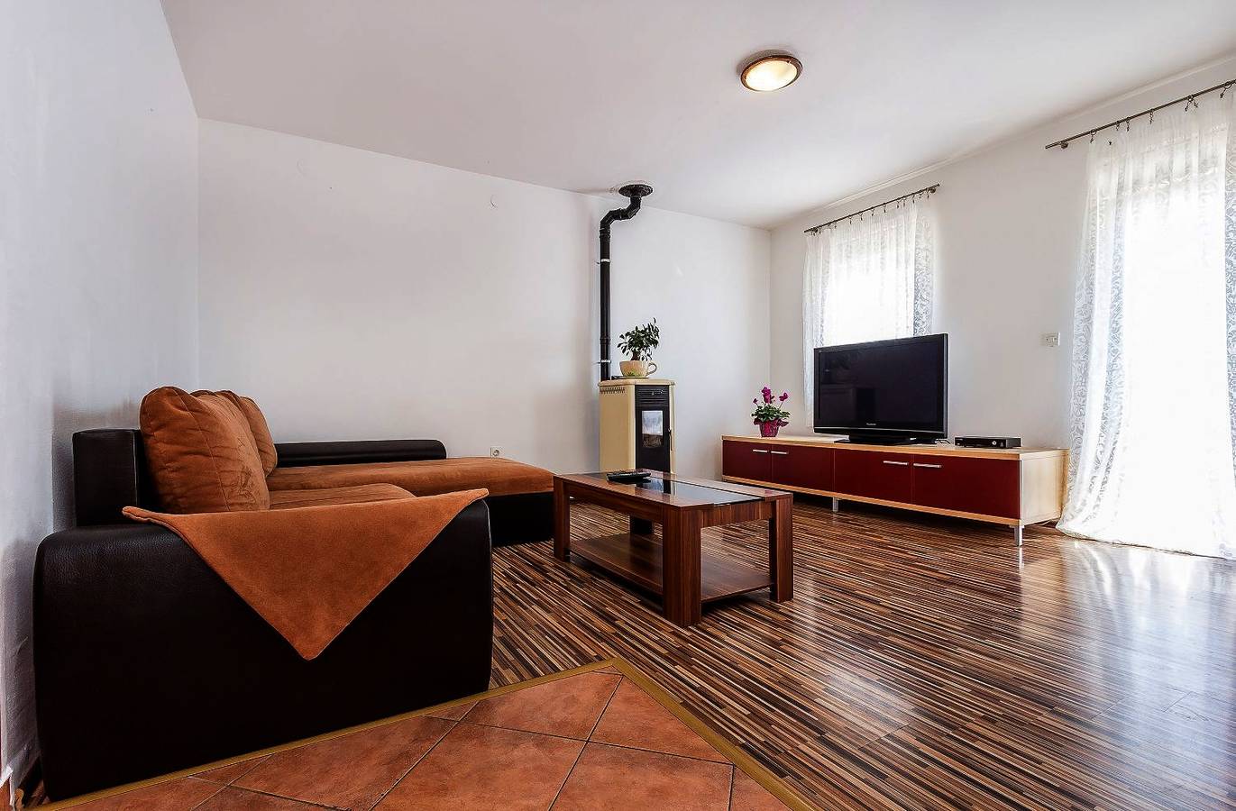 Geheel appartement, Vakantieappartement voor 8 personen met balkon in Premantura, Zuidkust Istrië