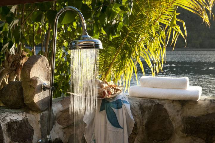 Location de vacances pour 8 personnes, avec jardin ainsi que balcon et vue sur le lac dans Mo'orea - 3