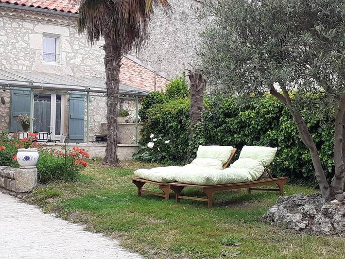 Chambre d’hôte pour 2 personnes, avec terrasse ainsi que jacuzzi et jardin dans le Lot-et-Garonne